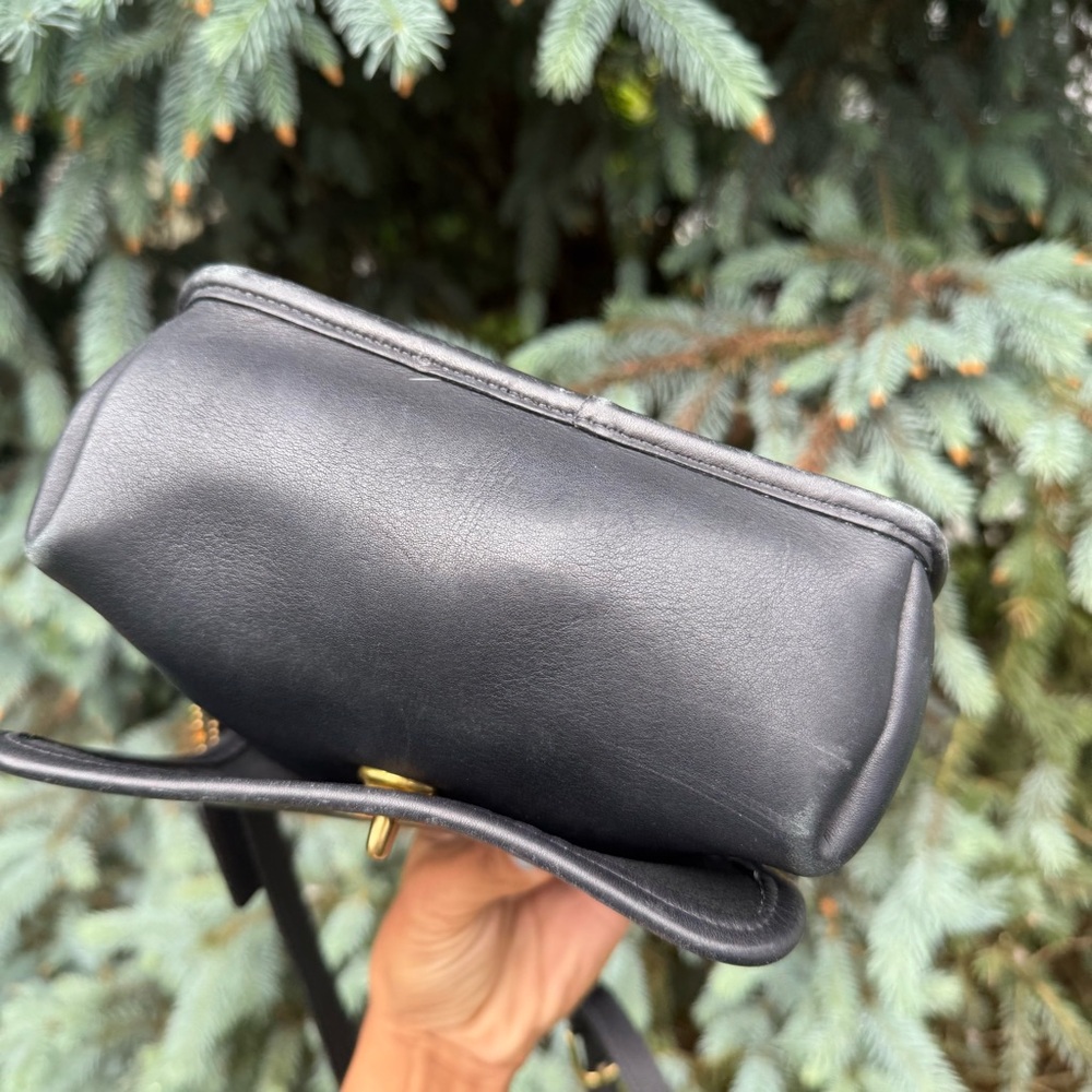 VINTAGE COACH Companion Flap Black 9076 Crossbody Turnlock Leather Shoulder Bag - Picture 6 of 8